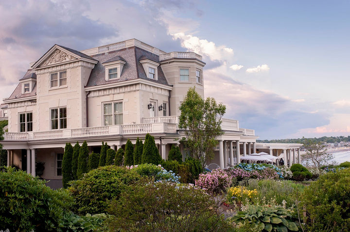 Chanier hotel with beautiful gardens